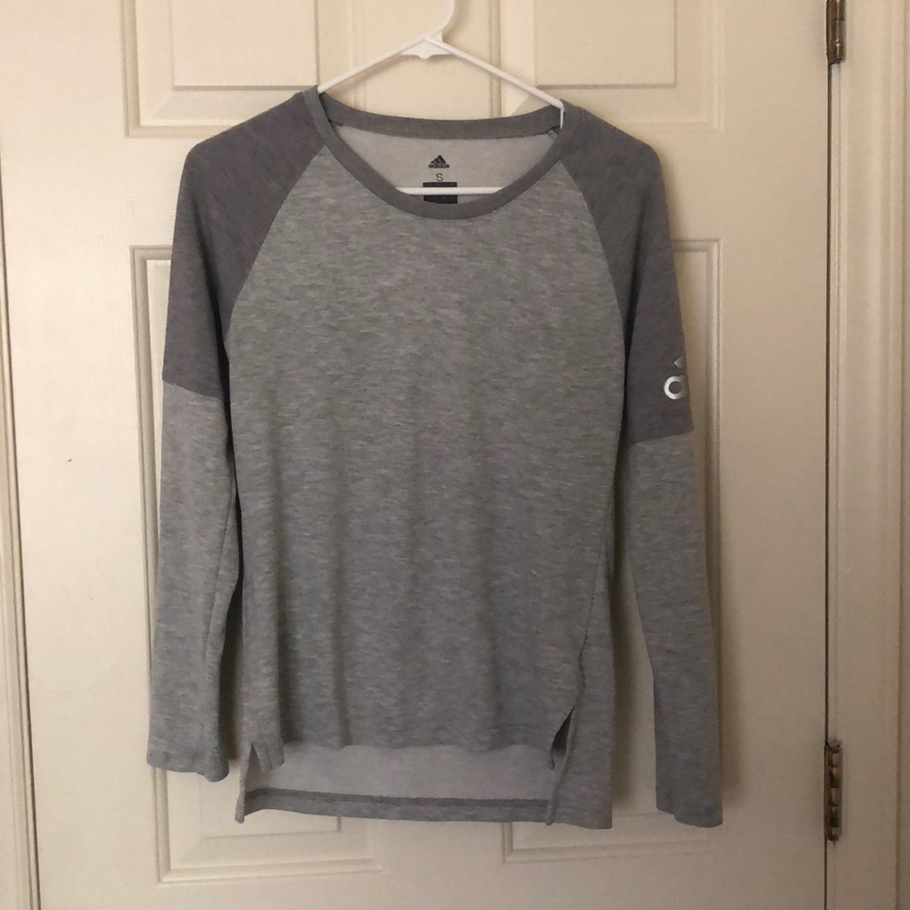 Grey sweatshirt